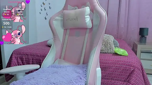 Snapshot of Madison_boom chatting on 03/06/26, 05:20 Madison boom online show from 03/06/26, 05:20