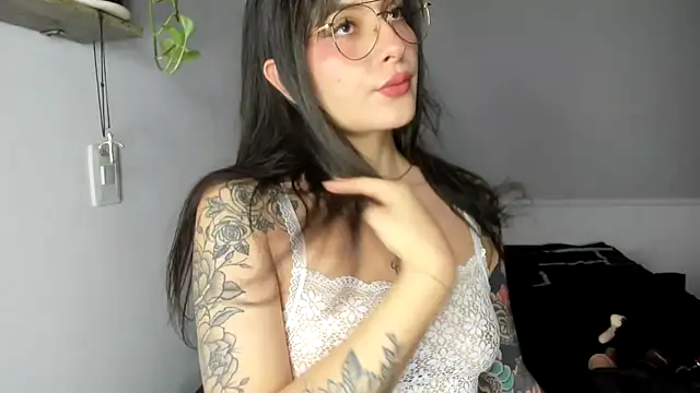 Snapshot of SweetBaby_nkl chatting on 04/25/26, 03:09 SweetBaby nkl online show from 04/25/26, 03:09