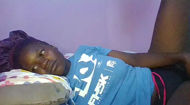 Snapshot of prettychic5 chatting on 03/05/25, 06:54 prettychic5 online show from 03/05/25, 06:54