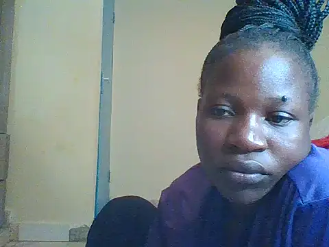 Snapshot of prettychic5 chatting on 11/19/25, 07:30 prettychic5 online show from 11/19/25, 07:30