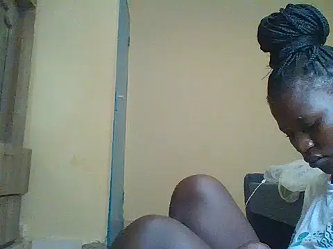 Snapshot of prettychic5 chatting on 11/21/25, 07:18 prettychic5 online show from 11/21/25, 07:18