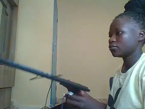 Snapshot of prettychic5 chatting on 11/25/25, 07:52 prettychic5 online show from 11/25/25, 07:52