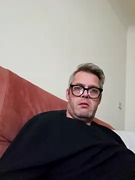 Snapshot of adriaan1975 chatting on 10/01/25, 07:58 adriaan1975 online show from 10/01/25, 07:58