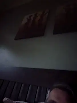 Snapshot of adriaan1975 chatting on 11/27/25, 09:33 adriaan1975 online show from 11/27/25, 09:33