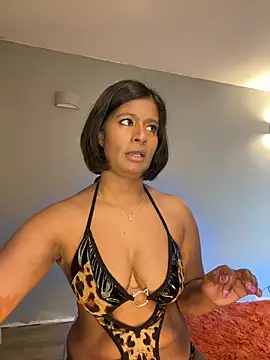 Snapshot of RoseMelanie chatting on 03/31/26, 07:20 RoseMelanie online show from 03/31/26, 07:20