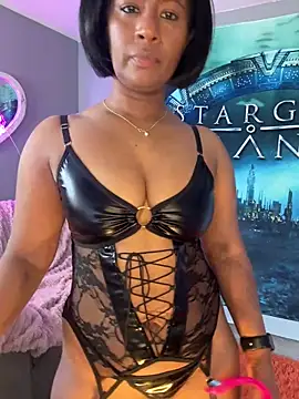 Snapshot of RoseMelanie chatting on 04/17/26, 07:00 RoseMelanie online show from 04/17/26, 07:00