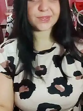 Snapshot of ErikaVlovely chatting on 09/12/25, 10:32 ErikaVlovely online show from 09/12/25, 10:32