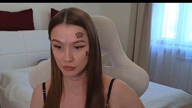 Madi soon online show from 01/21/25, 11:56