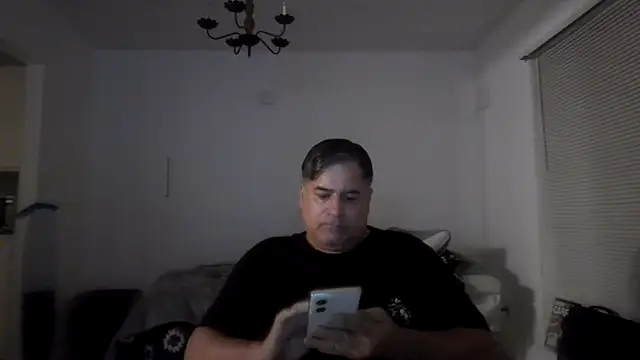 Peachestabby147 online show from 12/21/25, 10:44