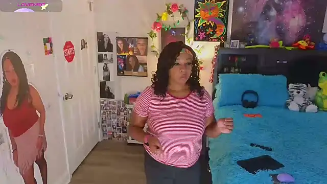 temptressbeauty24 online show from 10/18/25, 09:04