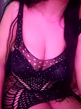 Zeina2024 online show from 12/14/25, 06:34