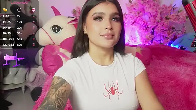 Snapshot of dahian01 chatting on 03/08/25, 01:17 dahian01 online show from 03/08/25, 01:17