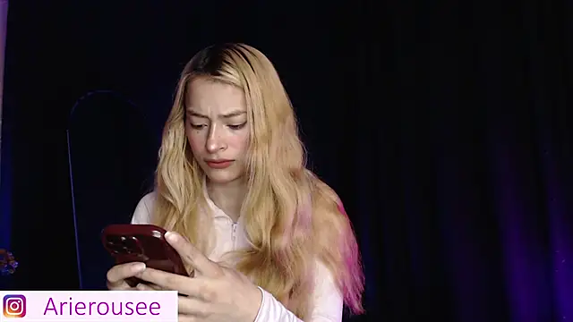 Snapshot of arie_rousee_sub chatting on 11/13/25, 12:31 arie rousee sub online show from 11/13/25, 12:31