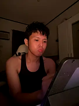 Snapshot of Plaxtique chatting on 10/02/25, 07:43 Plaxtique online show from 10/02/25, 07:43