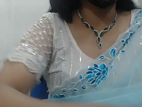 Lovely Siri 23 online show from 12/04/25, 07:22