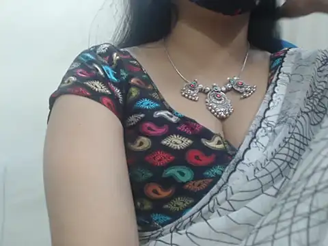 Snapshot of Lovely_Siri_23 chatting on 03/14/26, 06:08 Lovely Siri 23 online show from 03/14/26, 06:08