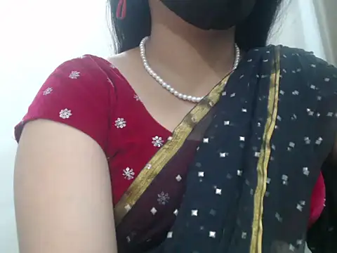 Snapshot of Lovely_Siri_23 chatting on 04/14/26, 10:21 Lovely Siri 23 online show from 04/14/26, 10:21