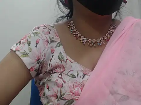 Snapshot of Lovely_Siri_23 chatting on 04/15/26, 07:58 Lovely Siri 23 online show from 04/15/26, 07:58