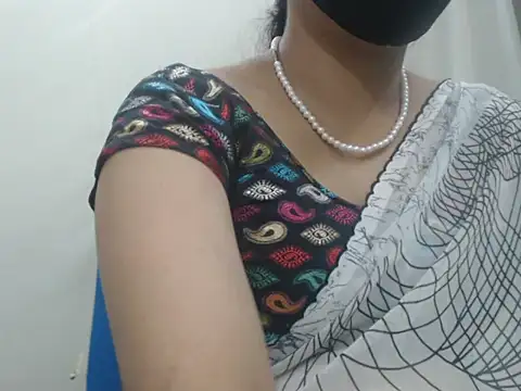 Snapshot of Lovely_Siri_23 chatting on 04/22/26, 05:54 Lovely Siri 23 online show from 04/22/26, 05:54