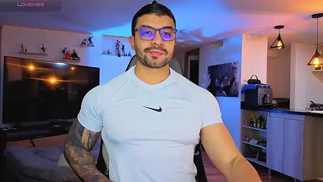 Michael Diamond online show from 10/23/25, 03:06