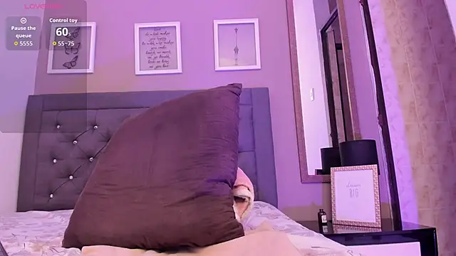 AlissonnFoxx online show from 12/03/25, 08:29