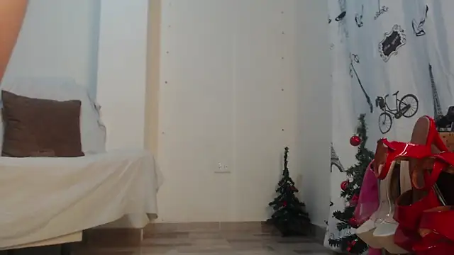 ammarahot7777 online show from 12/04/25, 01:48