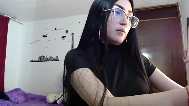 Snapshot of Tiffani_Williams chatting on 03/27/26, 01:22 Tiffani Williams online show from 03/27/26, 01:22