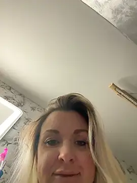 Bella-Tight online show from 02/18/26, 07:10