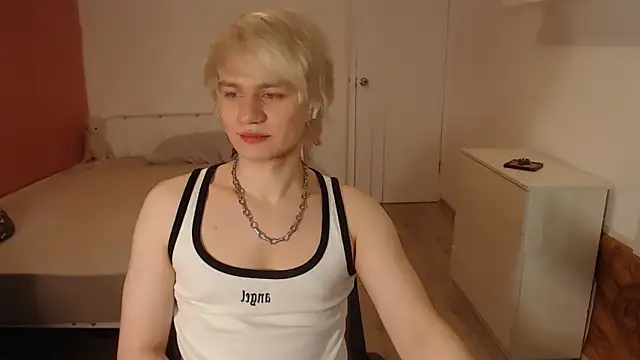 Oliver sweet  online show from 02/10/26, 12:15