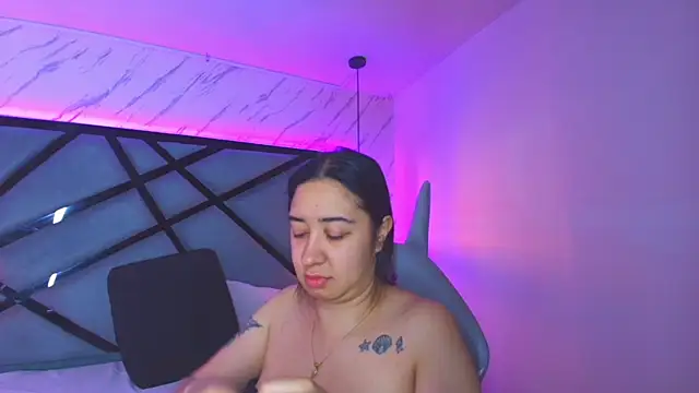 Snapshot of sayumi_dirty chatting on 02/14/26, 11:51 sayumi dirty online show from 02/14/26, 11:51