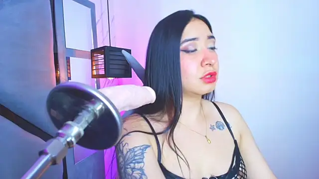 Snapshot of sayumi_dirty chatting on 02/20/26, 07:36 sayumi dirty online show from 02/20/26, 07:36