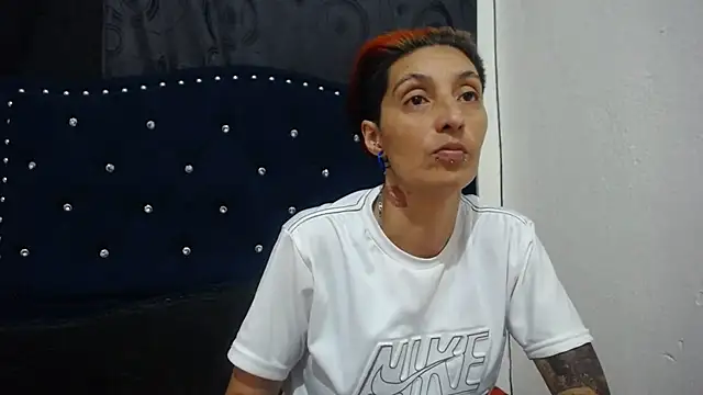 Snapshot of anyu1306 chatting on 12/11/24, 02:52 anyu1306 online show from 12/11/24, 02:52