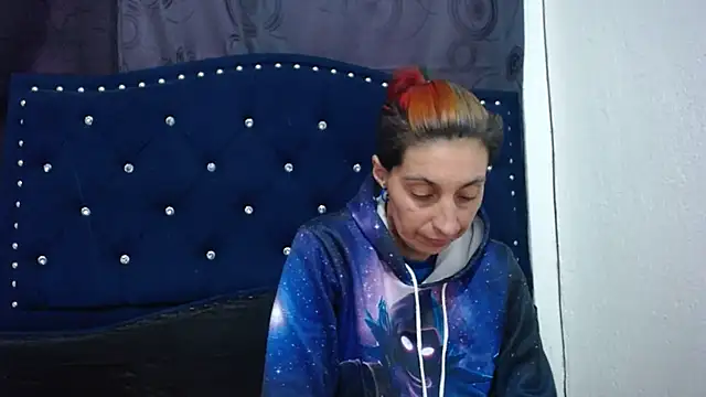 Snapshot of anyu1306 chatting on 12/19/24, 08:44 anyu1306 online show from 12/19/24, 08:44