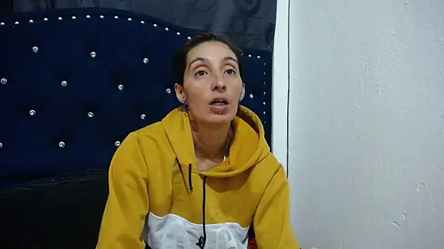 Snapshot of anyu1306 chatting on 01/10/25, 05:58 anyu1306 online show from 01/10/25, 05:58