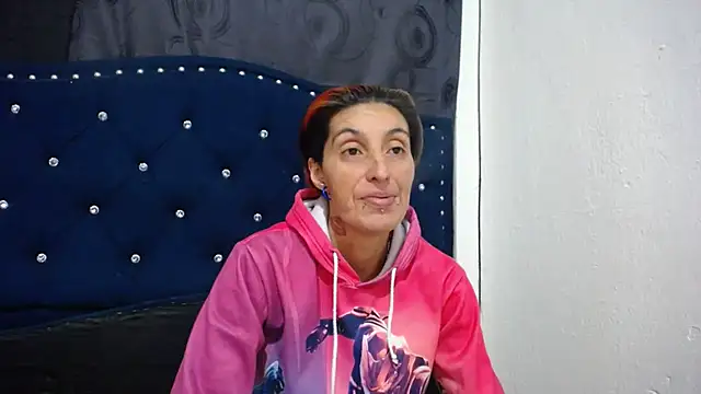 Snapshot of anyu1306 chatting on 01/12/25, 02:03 anyu1306 online show from 01/12/25, 02:03