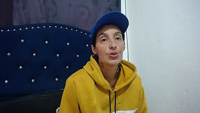 Snapshot of anyu1306 chatting on 01/31/25, 06:14 anyu1306 online show from 01/31/25, 06:14