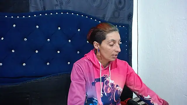 Snapshot of anyu1306 chatting on 03/08/25, 08:44 anyu1306 online show from 03/08/25, 08:44