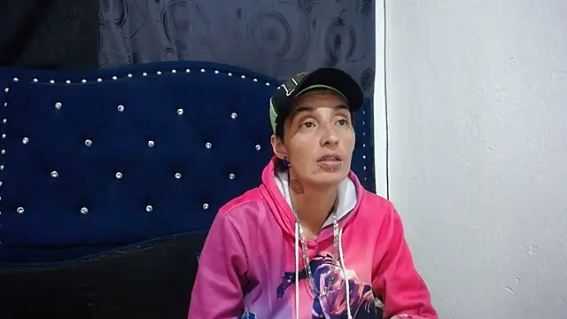 Snapshot of anyu1306 chatting on 03/16/25, 02:32 anyu1306 online show from 03/16/25, 02:32