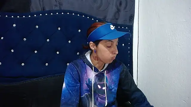 Snapshot of anyu1306 chatting on 03/18/25, 01:32 anyu1306 online show from 03/18/25, 01:32