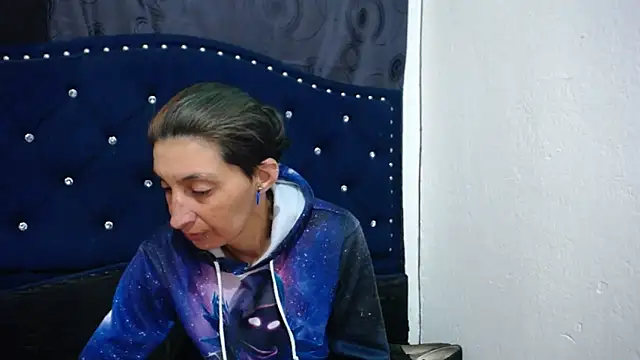 Snapshot of anyu1306 chatting on 03/22/25, 08:18 anyu1306 online show from 03/22/25, 08:18