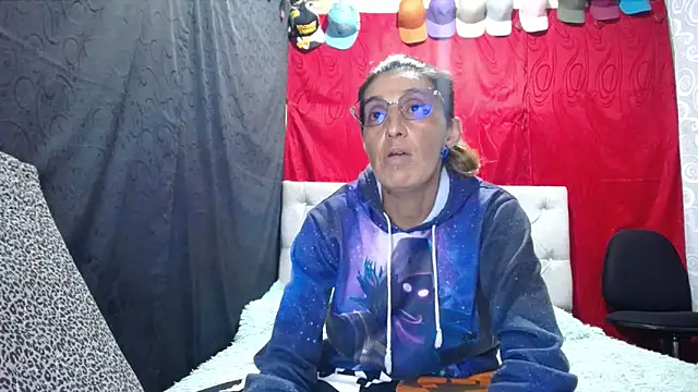 Snapshot of anyu1306 chatting on 12/16/25, 10:59 anyu1306 online show from 12/16/25, 10:59