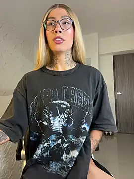 Snapshot of Miss_sagitario chatting on 04/06/26, 12:06 Miss sagitario online show from 04/06/26, 12:06