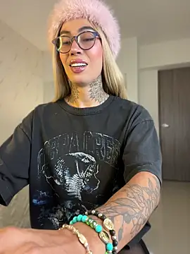 Snapshot of Miss_sagitario chatting on 04/14/26, 11:38 Miss sagitario online show from 04/14/26, 11:38