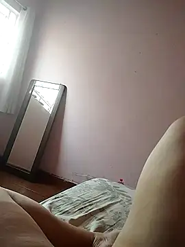 Snapshot of loiradiva29 chatting on 01/07/25, 07:59 loiradiva29 online show from 01/07/25, 07:59