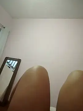 Snapshot of loiradiva29 chatting on 01/08/25, 08:50 loiradiva29 online show from 01/08/25, 08:50