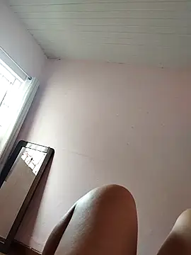 Snapshot of loiradiva29 chatting on 02/24/25, 10:37 loiradiva29 online show from 02/24/25, 10:37