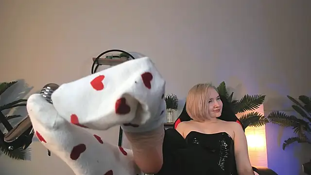 ReiYosimoto online show from 12/20/24, 12:05