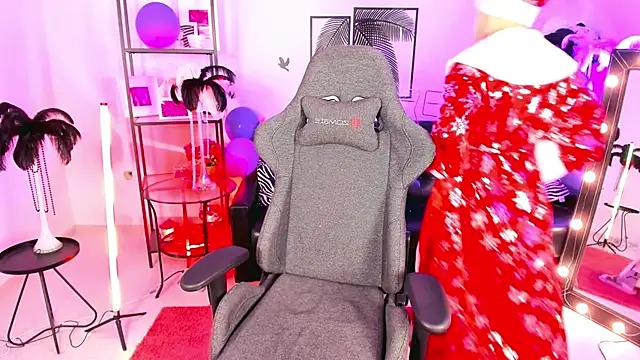 ReiYosimoto online show from 12/27/24, 02:54