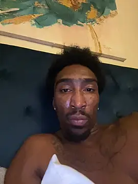 Snapshot of LawrenceBanques chatting on 01/04/25, 03:50 LawrenceBanques online show from 01/04/25, 03:50