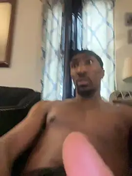 Snapshot of LawrenceBanques chatting on 01/25/25, 09:14 LawrenceBanques online show from 01/25/25, 09:14